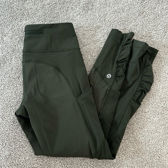 Lululemon crop leggings - Picture 1 of 6